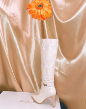Load image into Gallery viewer, croc effect knee high boots in cream chameleon