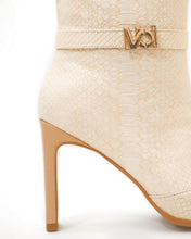 Load image into Gallery viewer, croc effect knee high boots in cream chameleon